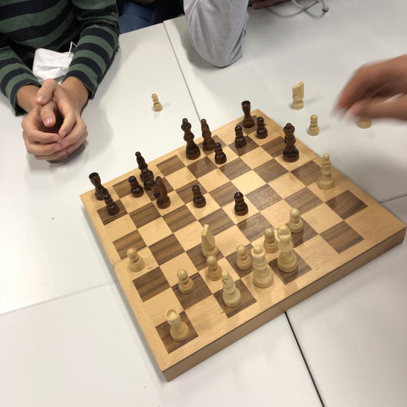 Auch Schach wird gespielt - gruselig