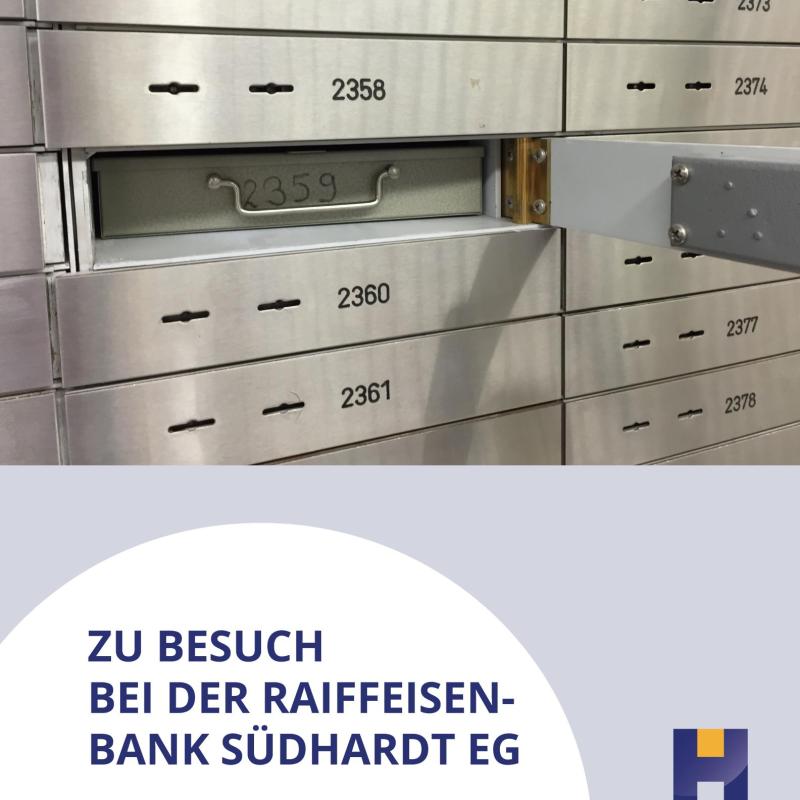 Bild zeigt Bankschließfächer und steht symbolisch für den Besuch bei der Bank